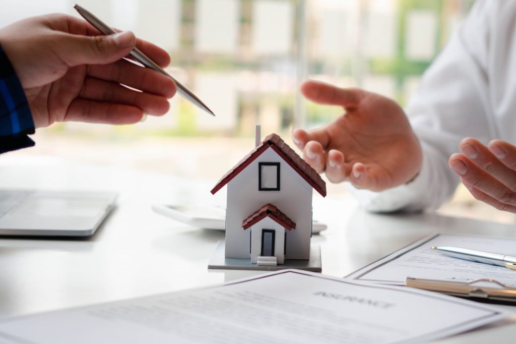 CONTRACTS-HOUSES-shutterstock 1937877085-1