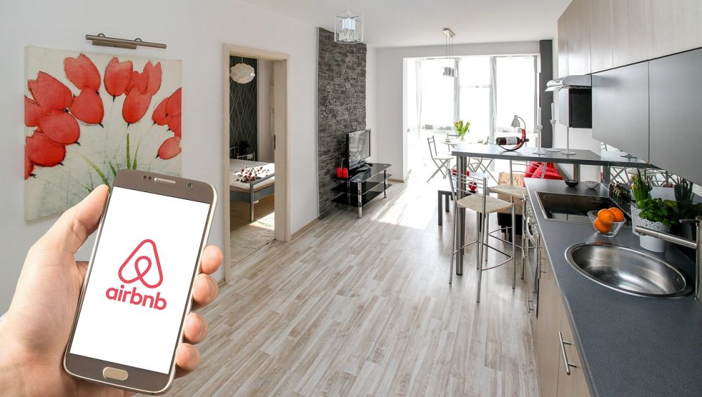 airbnb-g7cc76414b 1280-e1671712221327