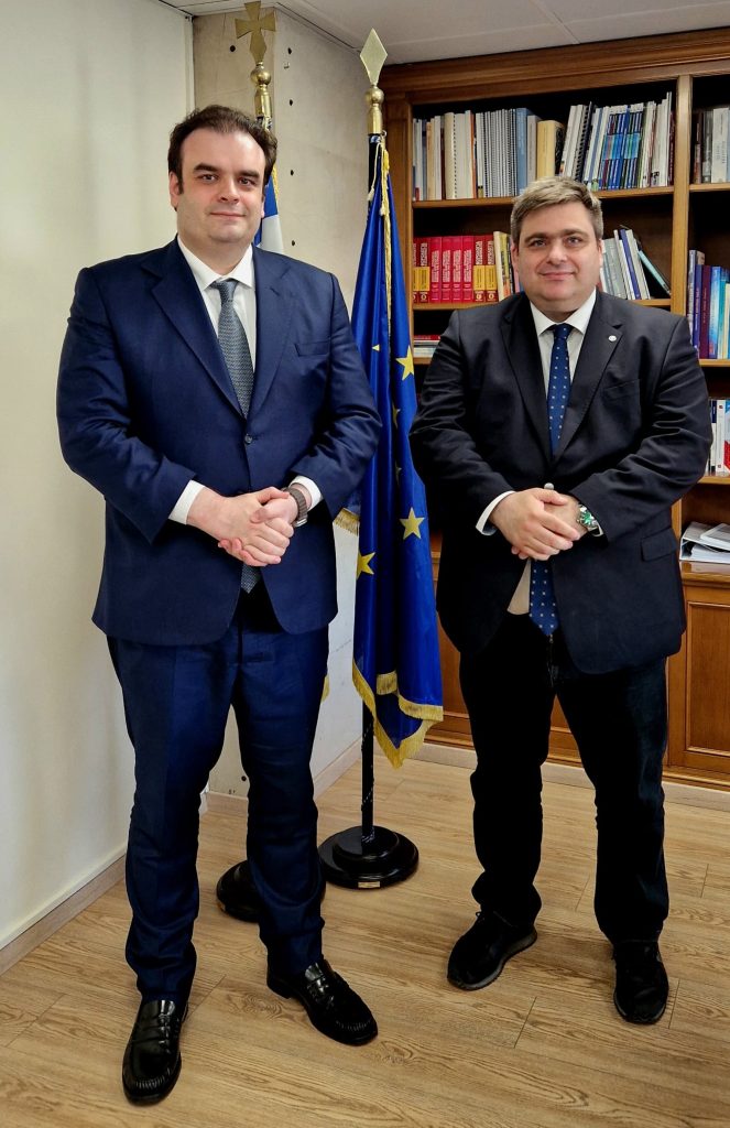ΦΩΤΟ ΠΡΟΕΔΡΟΥ ΚΕΕΕ